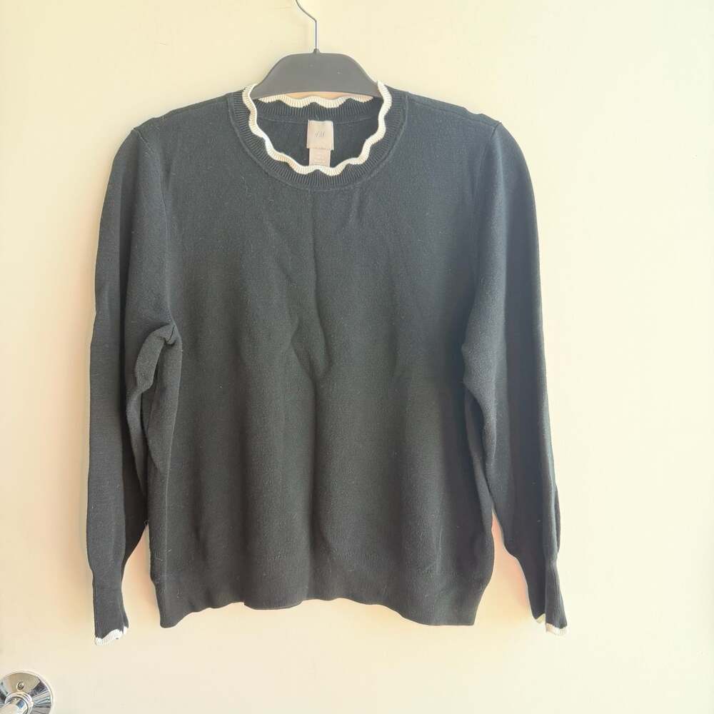 H&M Black Sweater with Scalloped Trim Size L